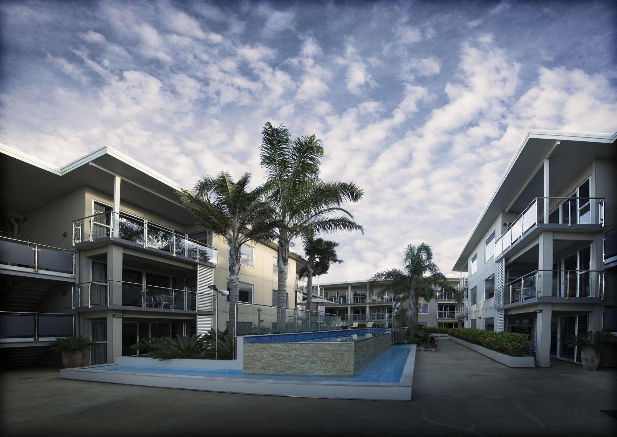 Edgewater Palms Apartments Paihia Bagian luar foto